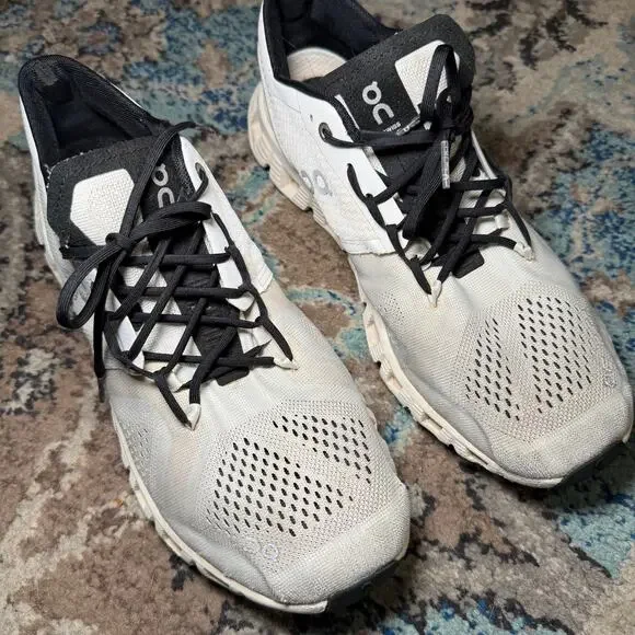 On Cloud running Shoe 10 - Picture 3 of 8